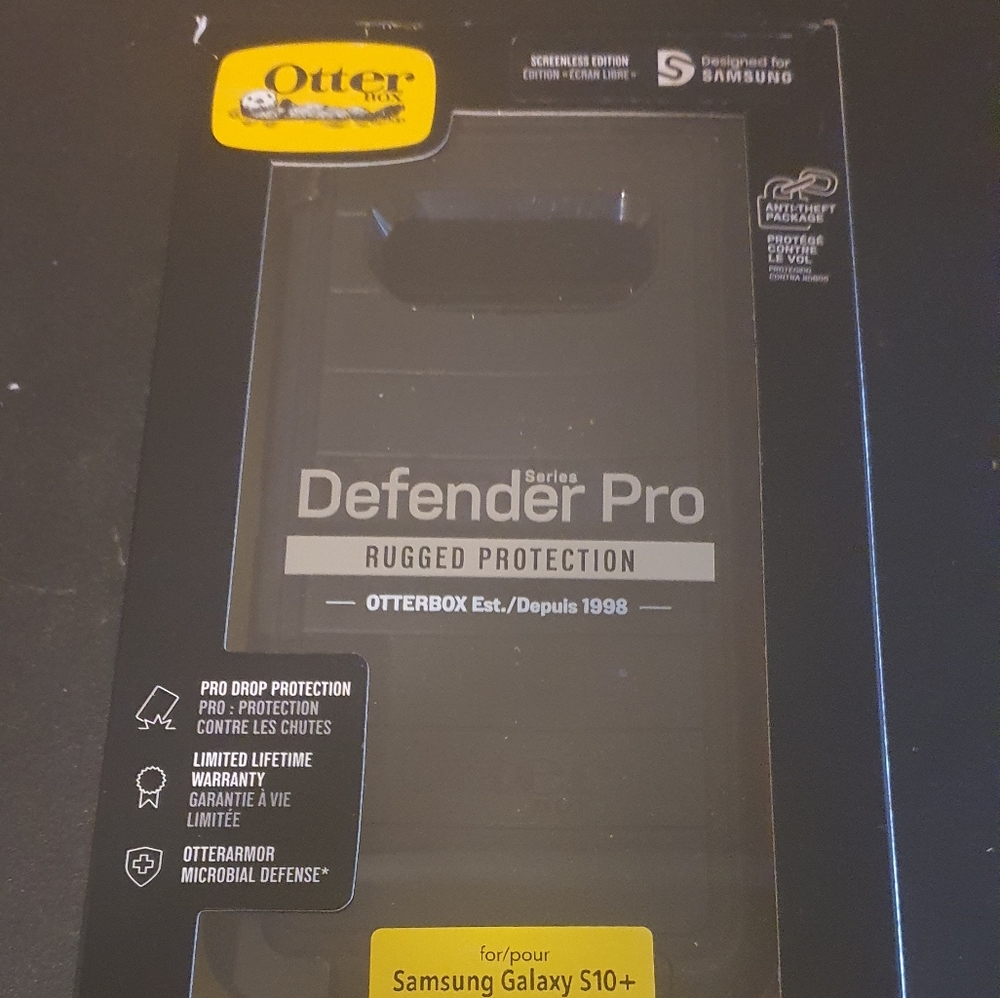 New otterbox fit for samsung s10plus black